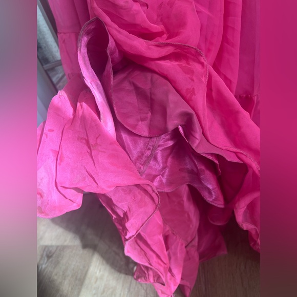 Mac Duggal Ruffle Tiered Cut-Out Chiffon Gown Hot Pink - Picture 7 of 12